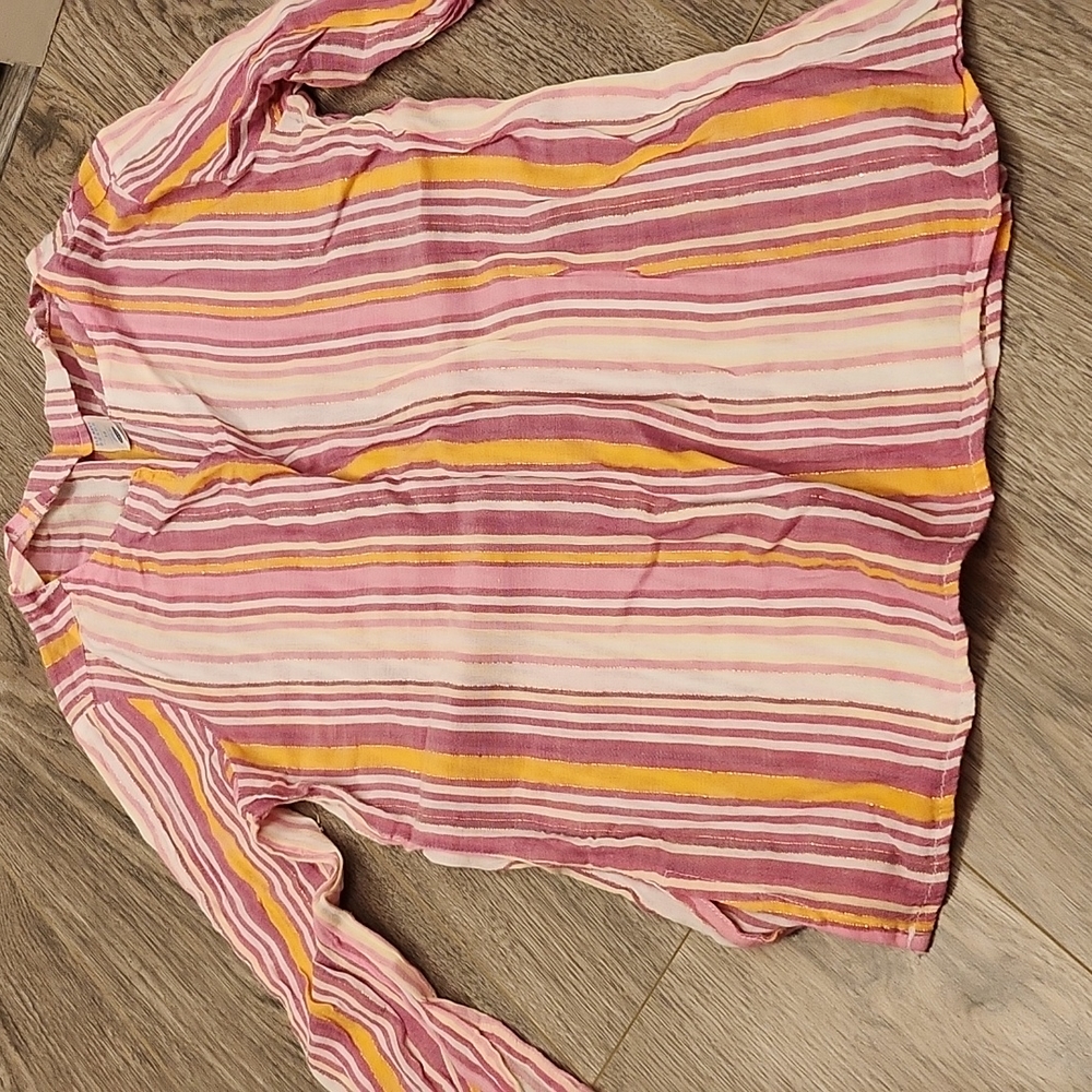 99% cotton old navy shirt
